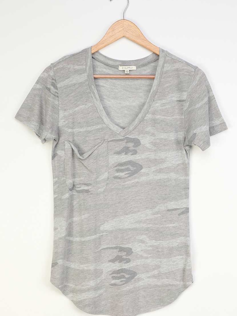 Z Supply The Camo Pocket Tee in Camo Heather Grey - Picture 7 of 8